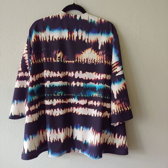 Lucy Activewear Unhindered Wrap Multi Fire Dance - Picture 8 of 15